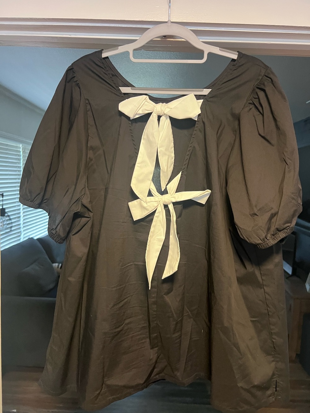 Torrid Size 3 Black Puff-Sleeve Peasant Top With Bows
